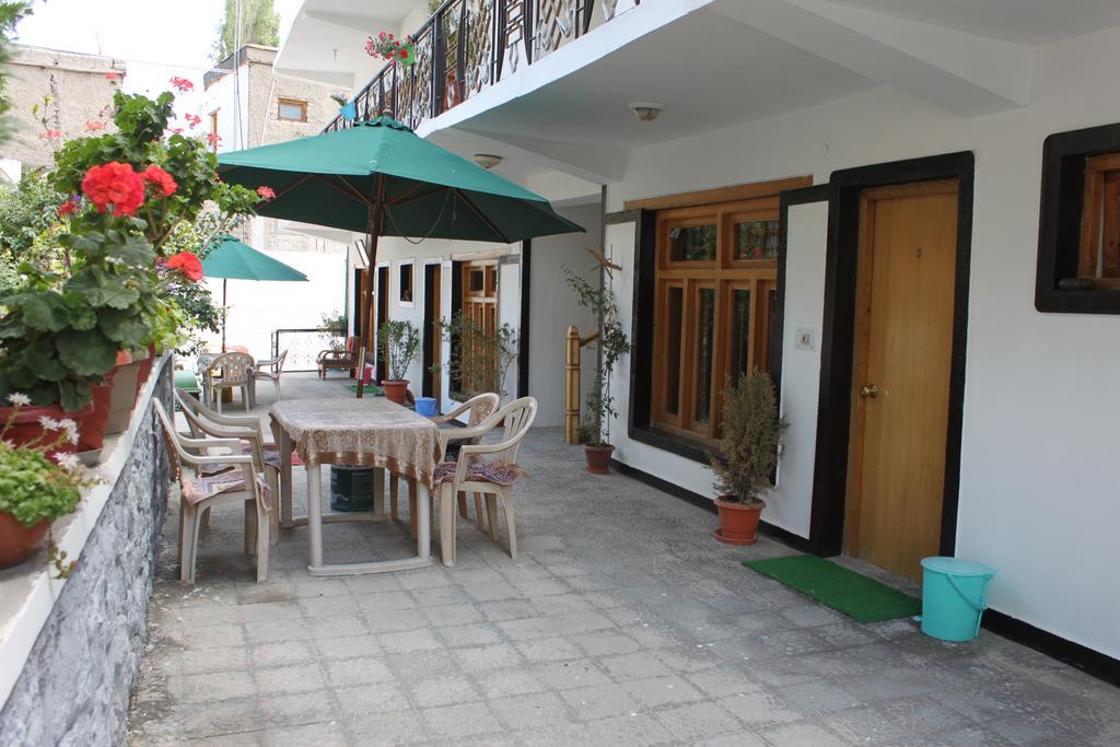 Travellers House Hotel Leh Exterior foto